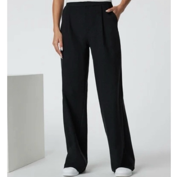 Vuori Women's Elevation Trouser - Heather Black Wide Leg Pants - XS/LONG - Picture 4 of 6